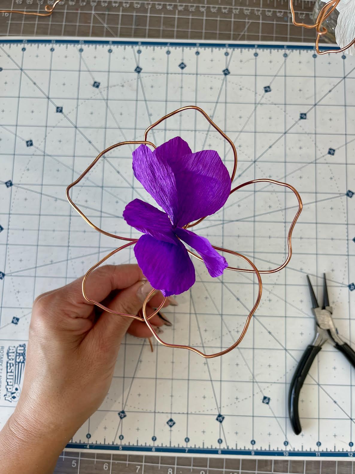 FEB 9th IN-PERSON - Wire & Paper Flowers for Los Angeles: LA Fires Relief Fundraiser with Mirina Moloney