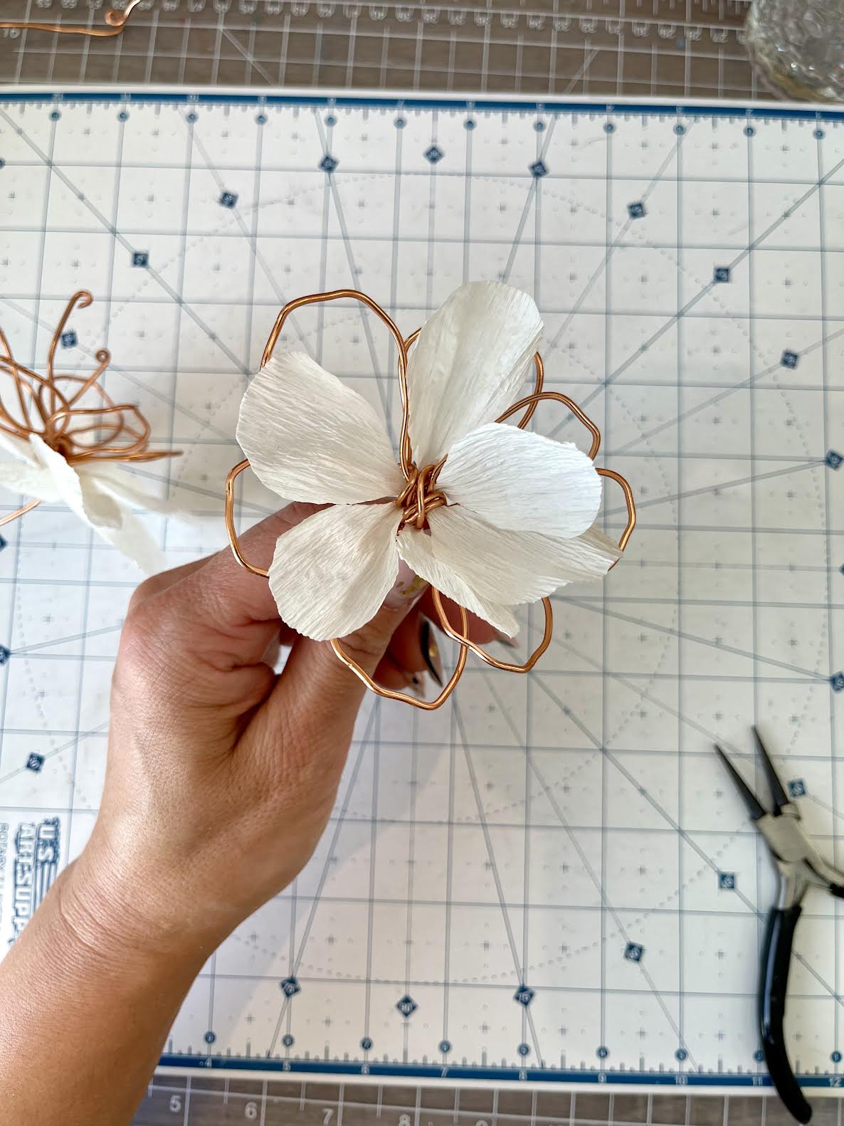 FEB 9th IN-PERSON - Wire & Paper Flowers for Los Angeles: LA Fires Relief Fundraiser with Mirina Moloney