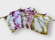 Load image into Gallery viewer, NOV 17th IN-PERSON - Natural Dyeing &amp; Shibori - Gifts &amp; Reusable Gift Wrap with Thunder Textile