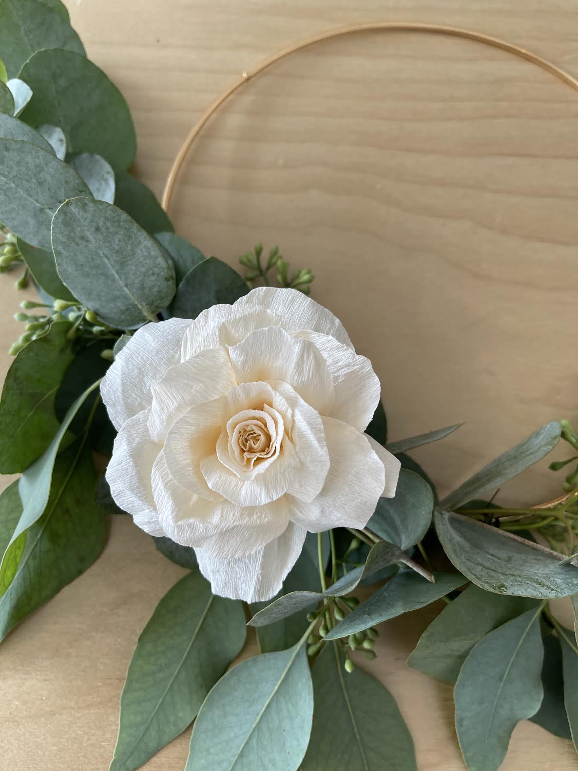 DEC 2nd IN-PERSON - Modern Paper Flower Wreath with Mirina Moloney