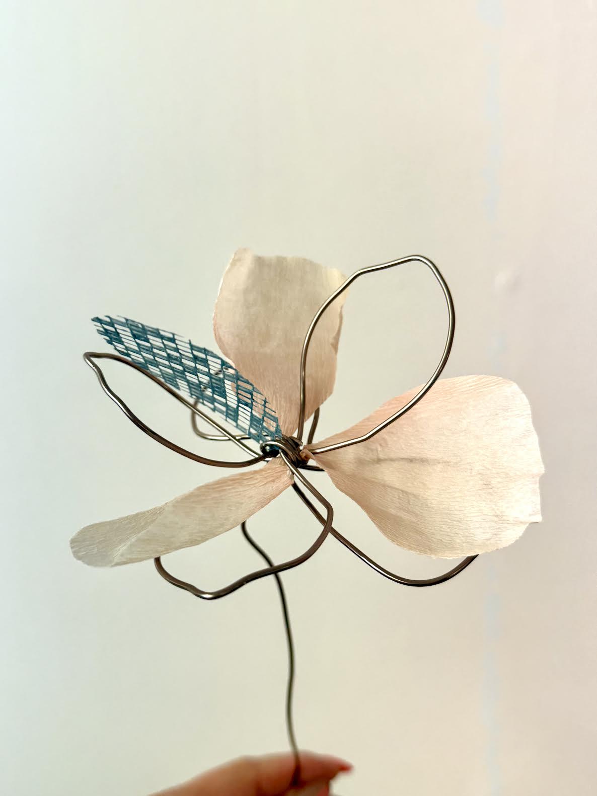 APR 23rd IN-PERSON - Sculptural Wire & Paper Flowers with Mirina Moloney