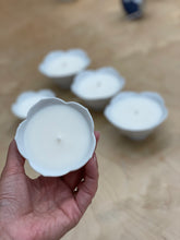 Load image into Gallery viewer, Lotus Bowl Candle