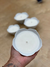 Load image into Gallery viewer, Lotus Bowl Candle