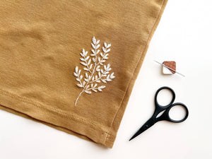 Small needlecraft scissors, tiny embroidery scissors: Rosewood