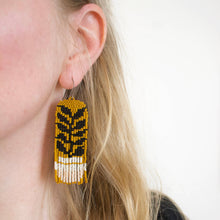 Load image into Gallery viewer, Potted Plant Beaded Earrings