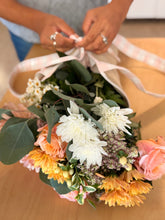 Load image into Gallery viewer, Flower Market Bag