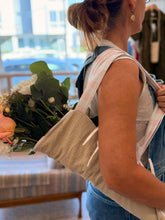 Load image into Gallery viewer, Flower Market Bag