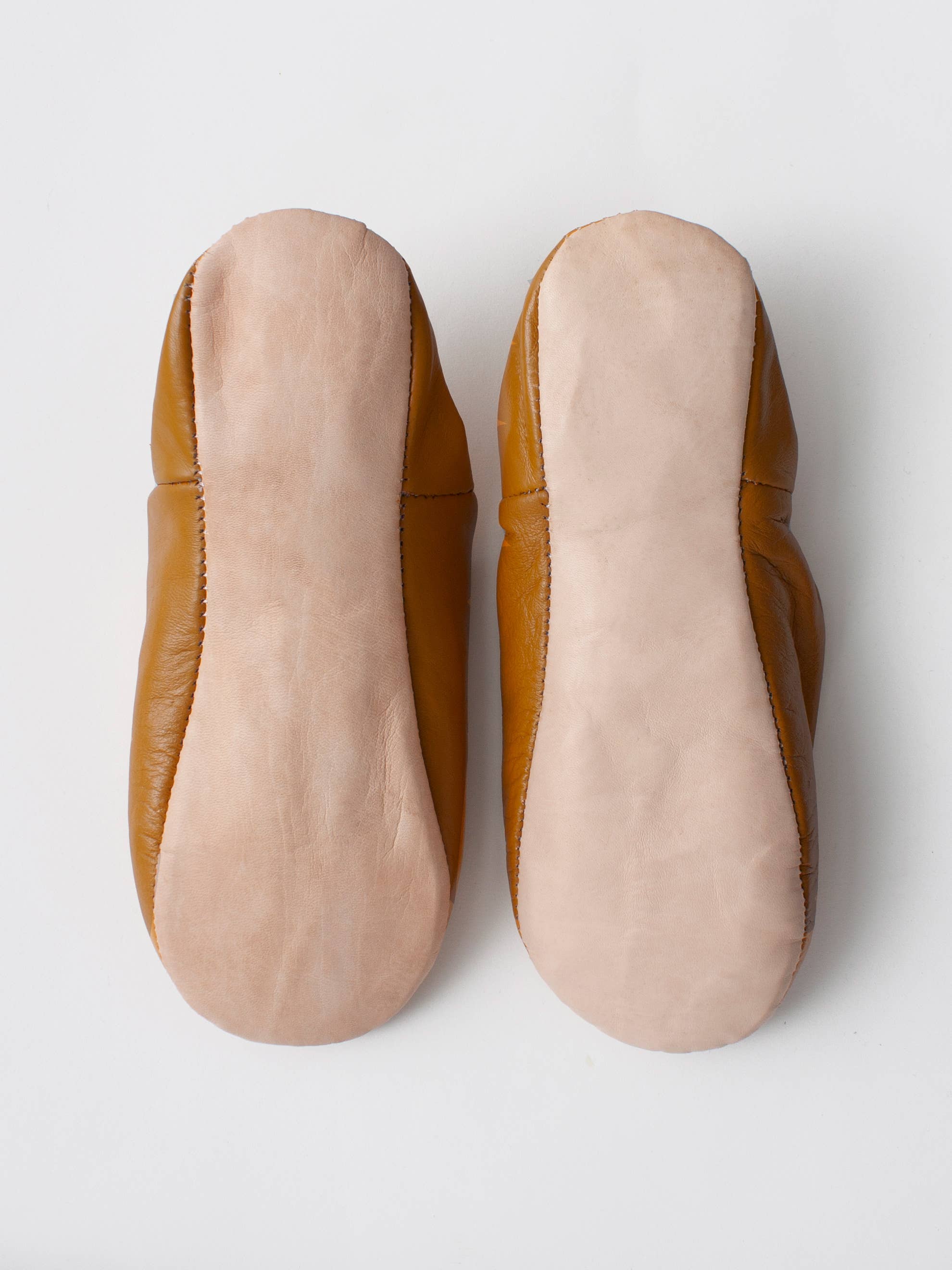Moroccan Babouche Basic Slippers, Caramel: Medium - These Hands Makers Collective