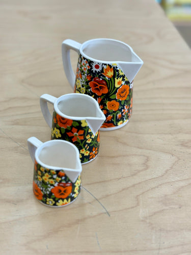 Vintage Set of 3 Black & Orange Pansy Patterned Measuring Cups