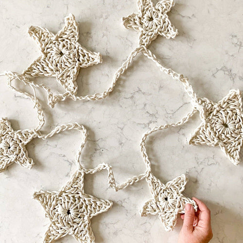 Giant Crochet Star Garland Kit (Ivory)