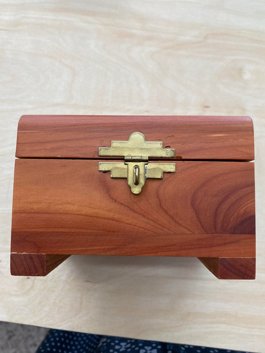 Vintage Medium Latch Cedar Box